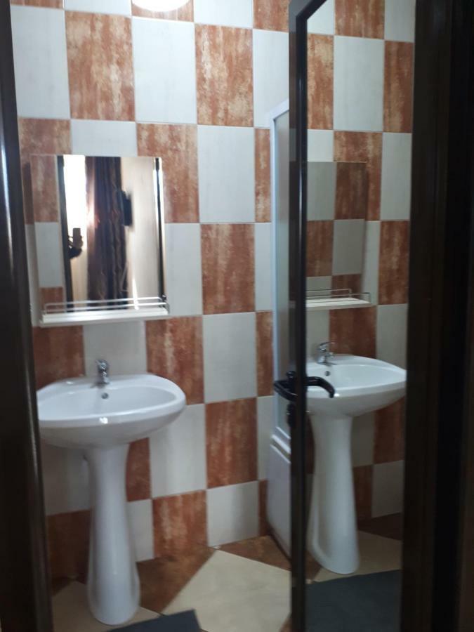 Ferienwohnung Victoria 1 Câmpina Zimmer foto